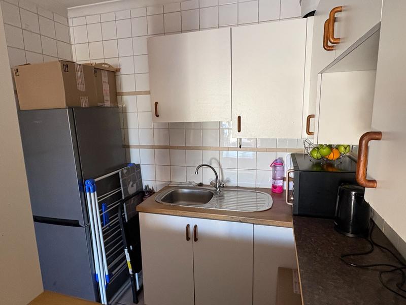 1 Bedroom Property for Sale in Fish Hoek Western Cape